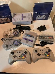 Raspberry Pi 3 Console - SNES Style With Bluetooth Controllers - 64GB Retropie - Picture 1 of 1