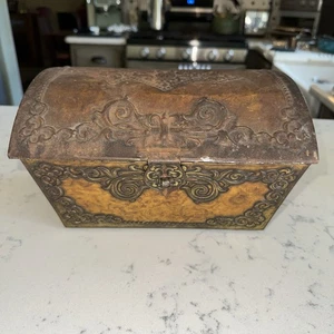 Vintage Tin Treasure Chest - Holland - Victoria Biscuit Co. Tin - 10.5” Wide - Picture 1 of 11