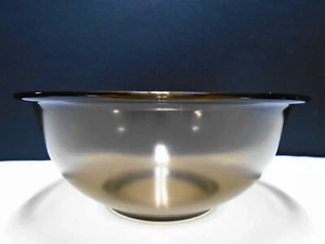 Vintage Pyrex Mixing/Nesting Bowl #323 Amber Tinted Glass 8 3/8" Wide 1.5 L EUC - Picture 1 of 4