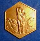 Frankreich um 1925-28 vergoldet sechseckig 50 mm Medaille zu Ehren der Stadt Vichy
