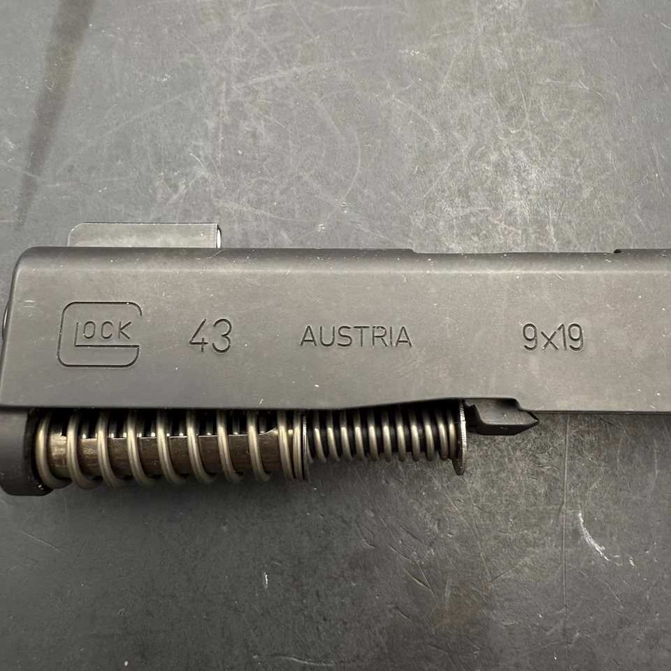 Glock 43 Fabricante Original Negro Diapositiva Completa con Miras Tru Glo Ajuste Modelo 43X o 48 Foto 1 de 4