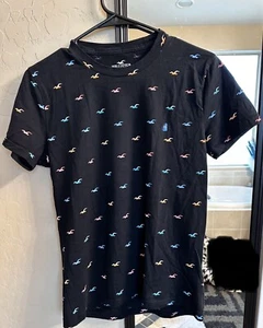 Hollister Mens 100% Cotton Black TShirt Colorful Birds XS Tee Shirt Blue Orange - Picture 1 of 3