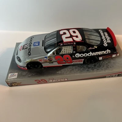 Winners Circle Elite 2005 Kevin Harvick #29 GM Goodwrench Metal Series escala 1:24 Foto 1 de 4
