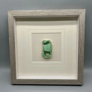 Caja de sombra de geoda de ágata verde enmarcada arte de pared mineral 12 x 12 pulgadas - Imagen 1 de 12