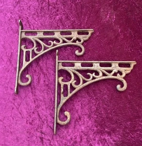 Reclaimed Salvage Pair Of Cast Metal Wall Brackets Depth 24 cms - Picture 1 of 17