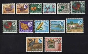 Rhodesia Scott # 223, 223a, 224-227, 227a, 228-230, 234-236 MH Set di pezzi 1966 - Foto 1 di 1