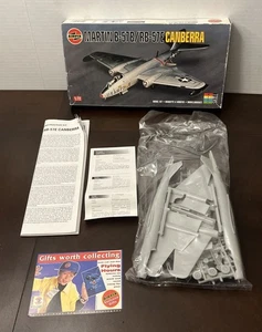 Vintage AIRFIX MARTIN B-57B/RB-57E CANBERRA KIT # 05018 US Air Force 1/72 Scale - Picture 1 of 13