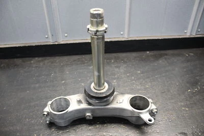 06-07 SUZUKI GSXR 600 750 FRONT FORKS CLAMP LOWER TRIPLE TREE STEM 2006 2007 - Image 1 of 4