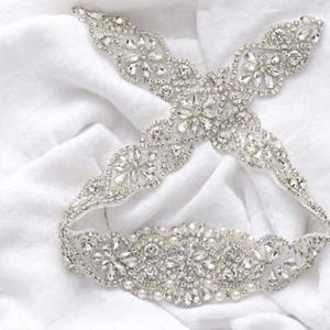 Nuray Rhinestone Applique - Picture 1 of 24