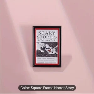 Halloween Gruselgeschichten im Dunkeln erzählen inoffizielles Buch Brosche Hut/Anstecknadel - Bild 1 von 4