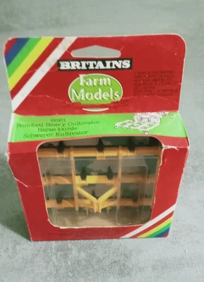Britains 1:32 - Coltivatore bomford - 9561 - Immagine 1 di 3