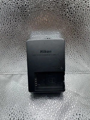 Cargador Nikon OEM MH-27  Foto 1 de 3
