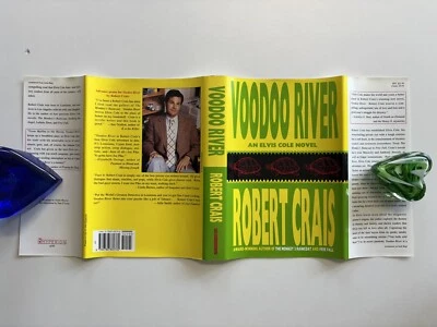 DUST JACKET for 'Voodoo River' by Robert Crais VERY GOOD Foto 1 de 3