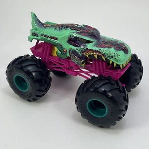 Monster Truck Zombie Wrex grande Monster Jam escala 1:24 de gran tamaño Hot Wheels - Imagen 1 de 7