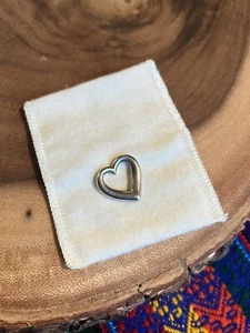 COLGANTE CORAZÓN FLOTANTE JAMES AVERY RETIRADO EN PLATA DE LEY - Imagen 1 de 4