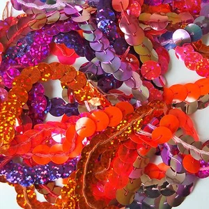 Paquete de muestreo de borde de lentejuelas de 10 mm. 10 (12") piezas. Colores: púrpura rosa naranja lila - Imagen 1 de 2