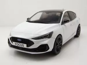 Ford Focus ST Track Pack 2022 modellino auto bianco 1:18 MCG - Foto 1 di 9