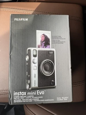 Cámara instantánea híbrida Fujifilm Instax Mini Evo - negra Foto 1 de 4