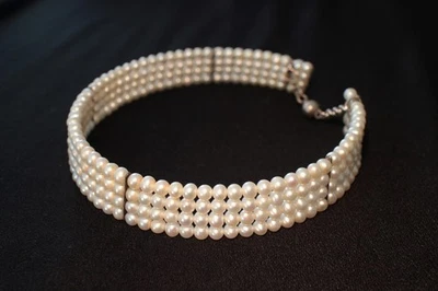 Girocollo con quattro file di perle d'acqua (1965) - Immagine 1 di 4