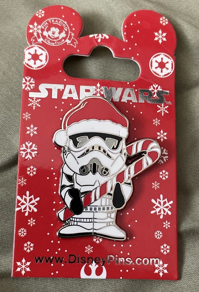 Disney Star Wars Navidad Vacaciones Santa Stormtrooper Sosteniendo Bastón de Caramelo Prendedor NUEVO Foto 1 de 1