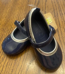 NWT Baby Girl’s Size 4 Patent Navy Dress Shoes with Silver Trim by Crazy 8 - Picture 1 of 9