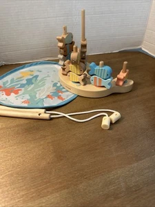 Classic World Toys - Wooden Magnetic Fishing Game Counting - Picture 1 of 6