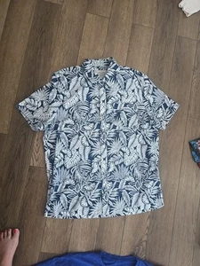 St Johns Bay Shirt Mens Large Orange Casual Floral All Over Button Up Hawaii - Picture 1 of 3