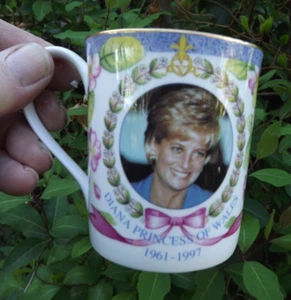 1997 Diana Princess of Wales Forever Loved by the Nation Memorial Mug 2Portraits - Picture 1 of 7