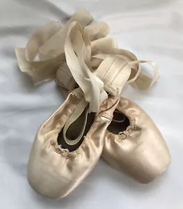 Scarpe a punta Bloch per adulti "Balance European" in raso rosa taglia 2 X - Foto 1 di 4