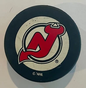 Official New Jersey Devils NHL Ice Hockey Puck Sharp Give Away Promo - Picture 1 of 2