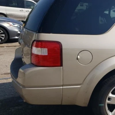 Luz trasera derecha pasajero Ford Freestyle: 2005, 2006, 2007 Foto 1 de 4