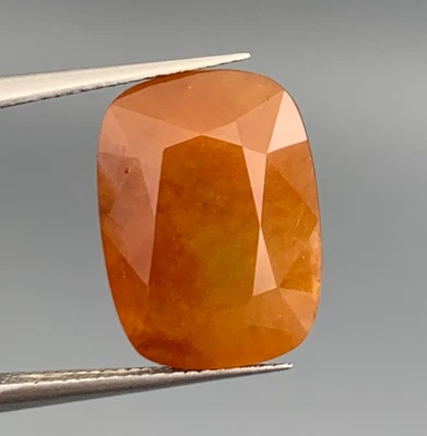 8.05ct quartz step coushion cut from pakistan - Image 1 of 4