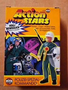 Vintage/Retro Airfix Action Stars Figur Polizei OVP/Unbespielt Komplett mit Heft - Bild 1 von 3
