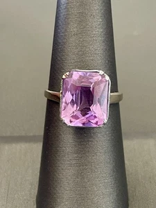 14 Karat Gelbgold/Weißgold 6,00 Amethyst Ring. Größe 7 (X256) - Bild 1 von 8