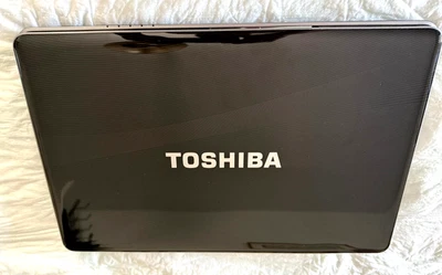 Toshiba Satellite P500 18.4'' Laptop. Works perfect. Plases Read Description! - Image 1 of 4