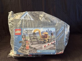 LEGO City: Level Crossing (7936)