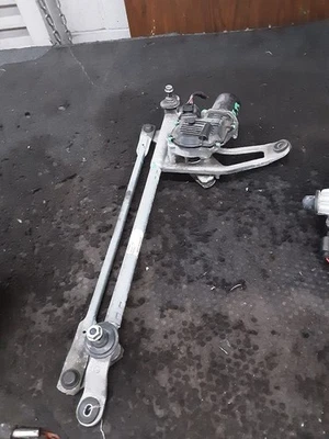 AUDI SQ5 2018-2021 LIMPIAPARABRISAS MOTOR Y TRANSMISIÓN: 80B955023A Foto 1 de 4