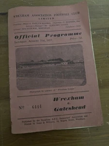 1957/58 AUGUST 31st WREXHAM V GATESHEAD RACECOURSE GROUND FOOTBALL PROGRAMME - Picture 1 of 5
