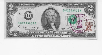 1976  $2 Federal Reserve Note  FIRST DAY ISSUE  Newark, Ohio W/ Stamps  UNC. - Image 1 of 2