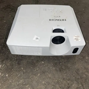Hitachi CP-X3010 3LCD Projector 789 Lamp Hours - Picture 1 of 4