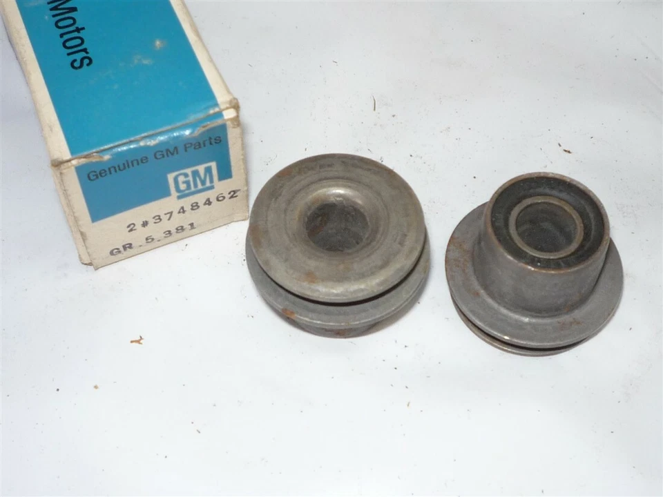 Chevrolet Impala 1958 par de bujes de suspensión delantera 3748462 Foto 1 de 1