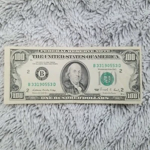 Vintage 100 Dollar Bill 1988 "B" Rare, "Off Center" Error Unevenly Centered $100 - Picture 1 of 12