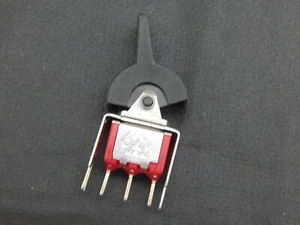 C&K 7101J2V31QE2 SWITCH ROCKER SPDT 0.4VA 20V BLACK ACTUATOR - USA FAST SHIPPING - Picture 1 of 1
