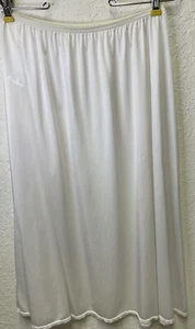 Vanity Fair Vintage Women’s Off White Nylon Lace Hem 28” Half Slip Large/42 Long - Picture 1 of 6