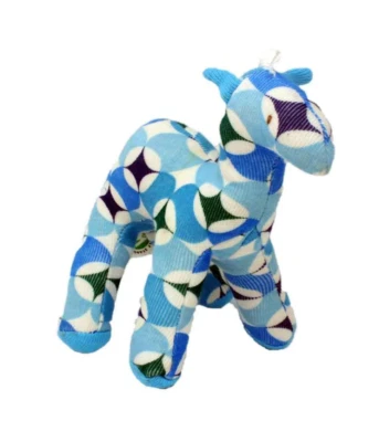 Mordedor de juguete para bebé Under The Nile de felpa de algodón orgánico patrón azul camello Foto 1 de 2