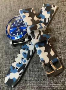 Silicone Sports Watch Strap / Blue Camouflage / Stainless Steel / 20mm - Picture 1 of 6