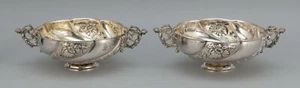 A131 PAIR OF SILVER TWO-HANDLED BOWLS. - Picture 1 of 3