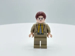 LEGO Ideas Dwight Schrute Minifigure - idea114 - Set 21336 - Picture 1 of 4