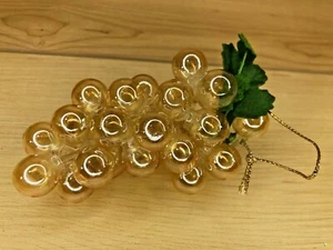 Adorno de árbol de Navidad vintage de vidrio beige uva 4" hecho a mano - Imagen 1 de 4