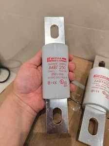 New FERRAZ CLASS L FUSE A4BT250 600V 250A, in stock same day ship - Picture 1 of 1